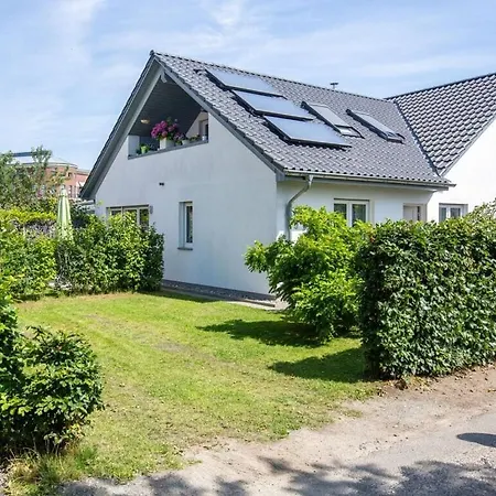 In Comfortable Holiday home Stralsund